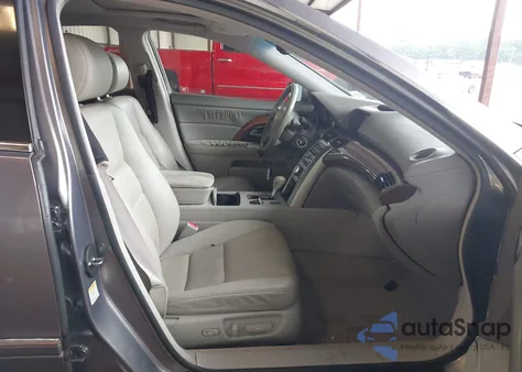 2005 Acura Rl 3.5 from USA, damaged, VIN JH4KB16525C011890